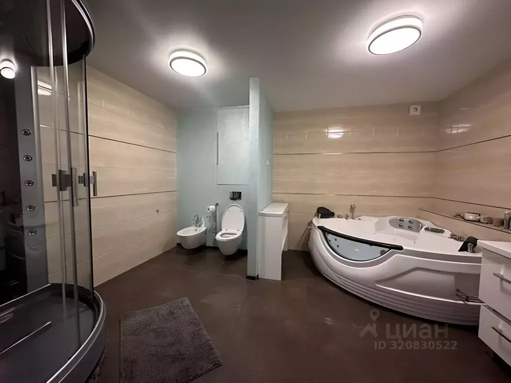 3-к кв. Новосибирская область, Новосибирск Нижегородская ул., 18 ... - Фото 0