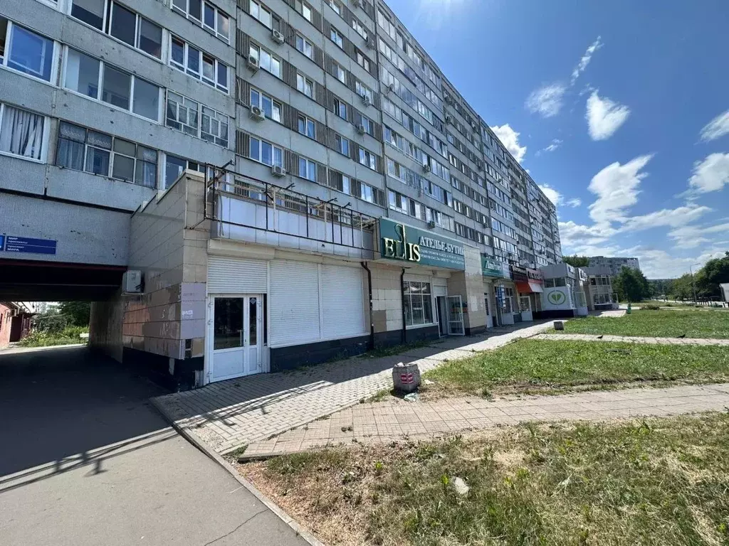 Помещение свободного назначения в Татарстан, Набережные Челны 6-й ... - Фото 1