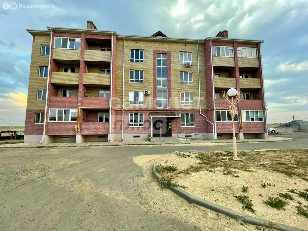 1-комнатная квартира: Элиста, улица Аккочкарова, 32 (39 м) - Фото 0