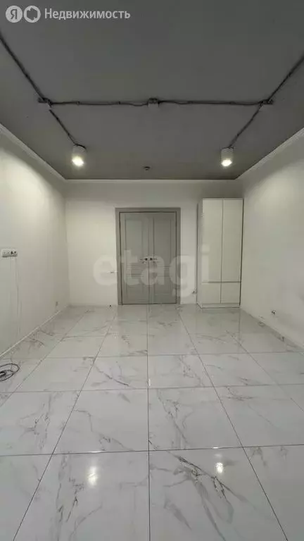 3-комнатная квартира: Калининград, Елизаветинская улица, 5 (89 м) - Фото 1