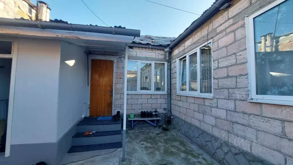 Дом в Северная Осетия, Владикавказ Ардонская ул., 21 (90 м) - Фото 1