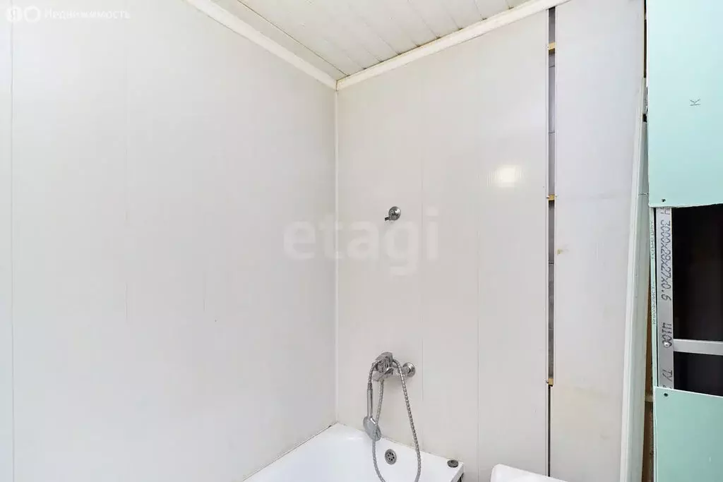 Квартира-студия: Тюмень, улица Газовиков, 18 (13.5 м) - Фото 1