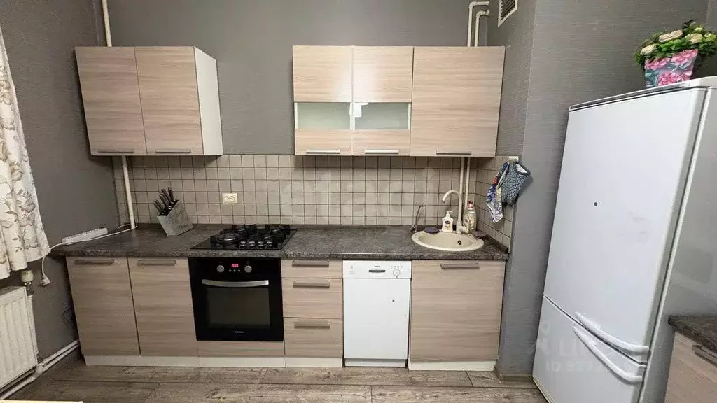 2-к кв. Ямало-Ненецкий АО, Новый Уренгой Оптимистов мкр, 3/2 (68.4 м) - Фото 2