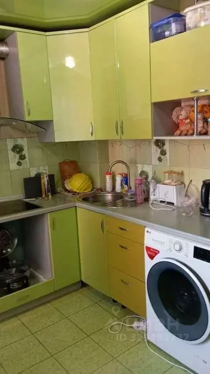 3-к кв. Белгородская область, Старый Оскол Дубрава мкр, 1 кв-л, 9 ... - Фото 2