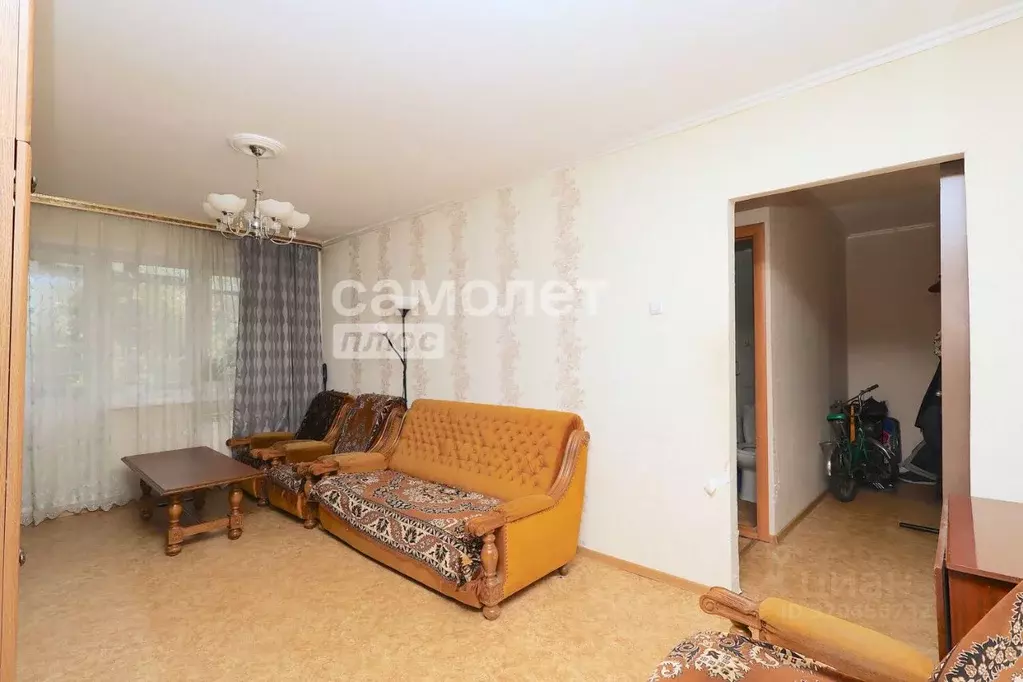 3-к кв. Кемеровская область, Кемерово просп. Ленина, 105 (59.8 м) - Фото 1