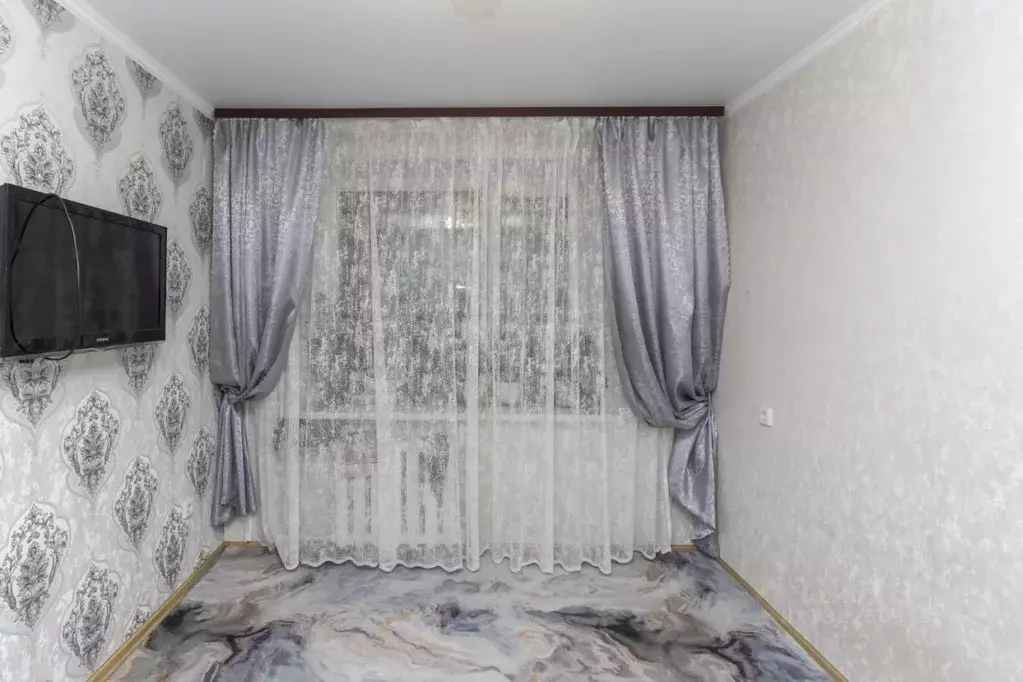 2-к кв. Тюменская область, Тюмень Олимпийская ул., 8 (47.3 м) - Фото 1