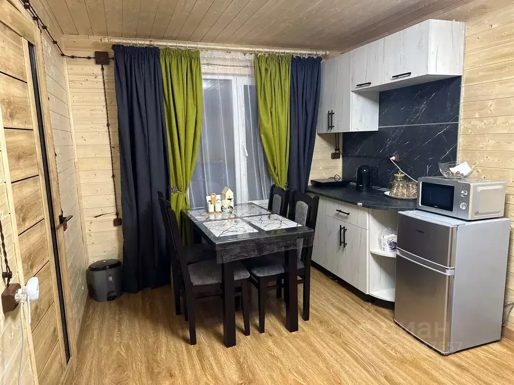 Дом в Карачаево-Черкесия, Зеленчукский район, с. Архыз ул. Ленина, 7А ... - Фото 1