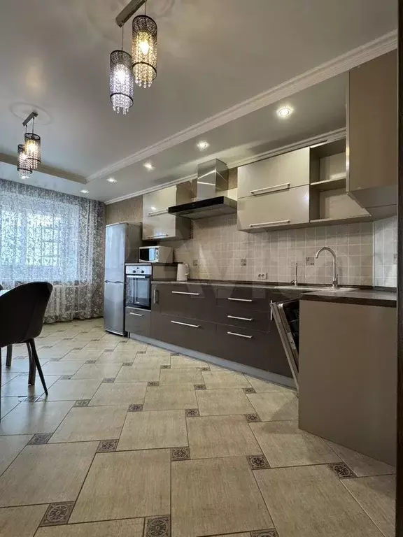 3-к. квартира, 92,5 м, 11/14 эт. - Фото 0