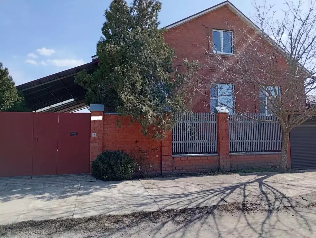 Дом в Ростовская область, Сальск Озерная ул. (221 м) - Фото 1