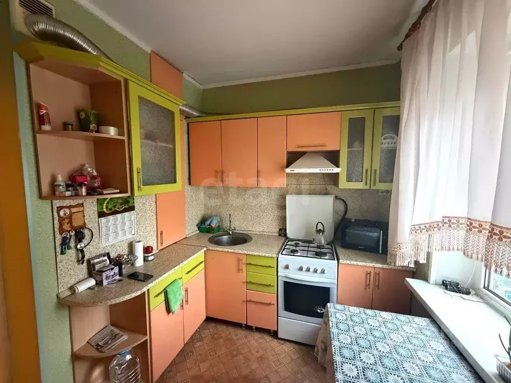 3-к кв. Белгородская область, Белгород Первомайская ул., 11 (59.0 м) - Фото 0