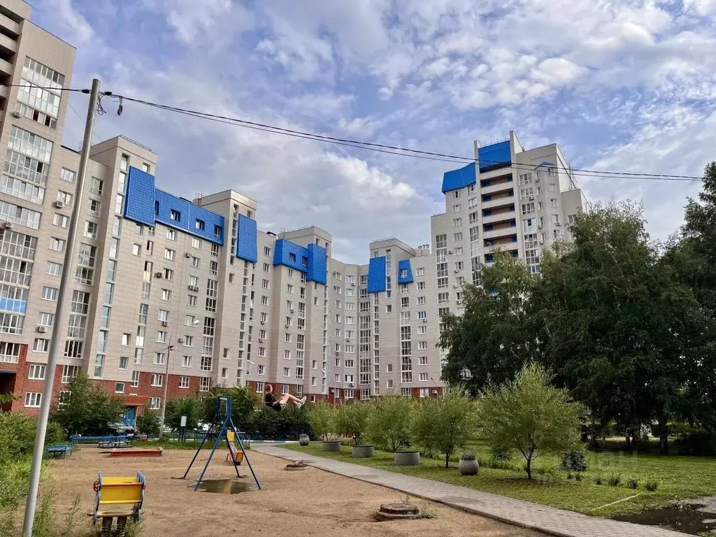 2-к кв. Омская область, Омск просп. Комарова, 21к2 (50.1 м) - Фото 1