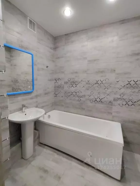 2-к кв. Омская область, Омск Заозерный мкр, ул. Сергея Тюленина, 4 ... - Фото 1