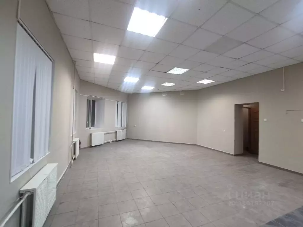 Помещение свободного назначения в Кировская область, Киров Октябрьский ... - Фото 2