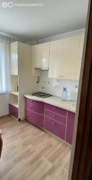 3-комнатная квартира: Белгород, проспект Славы, 131 (71 м) - Фото 1