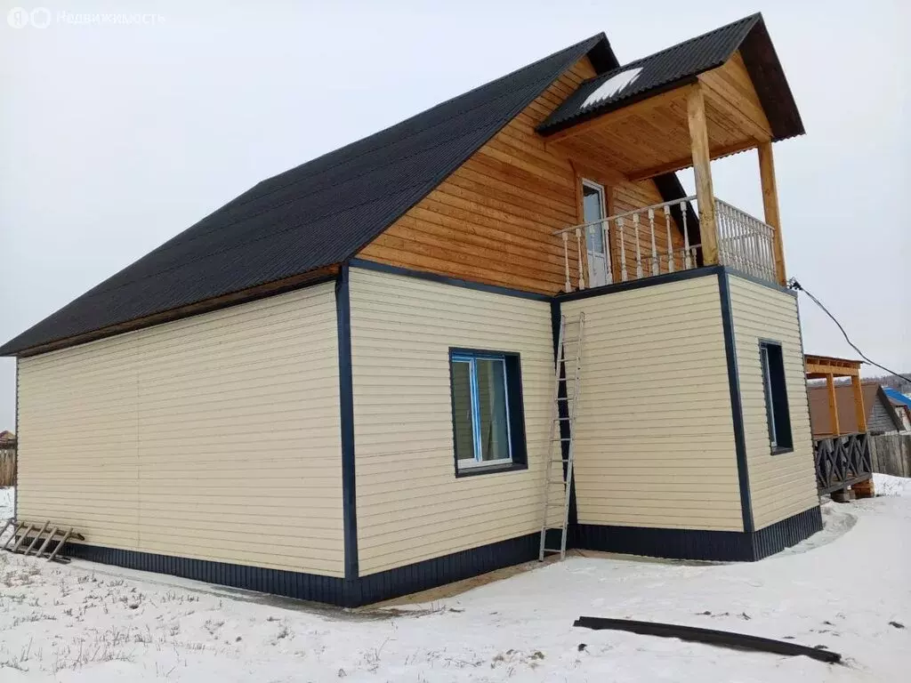 Дом в Урик, Российская улица (180 м) - Фото 1