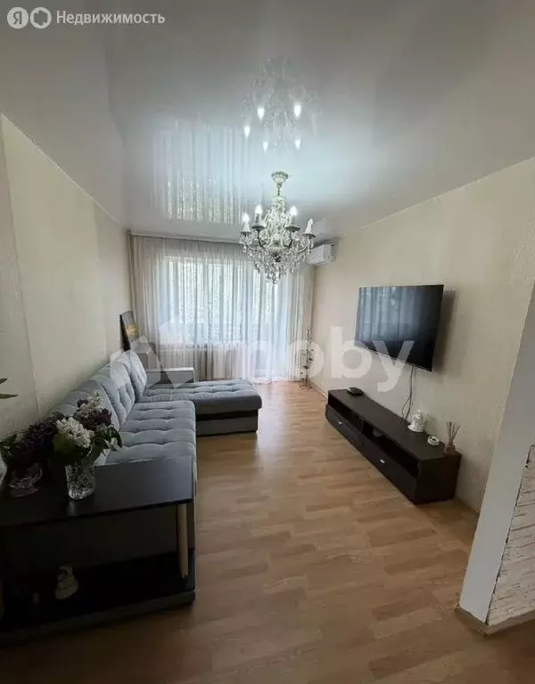 3-комнатная квартира: Калининград, улица Куйбышева, 187 (60.4 м) - Фото 1