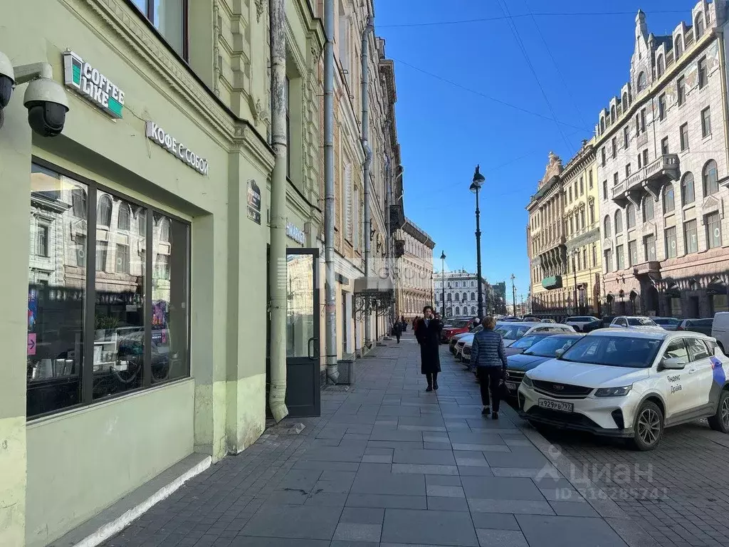 Торговая площадь в Санкт-Петербург Большая Морская ул., 36 (96 м) - Фото 0