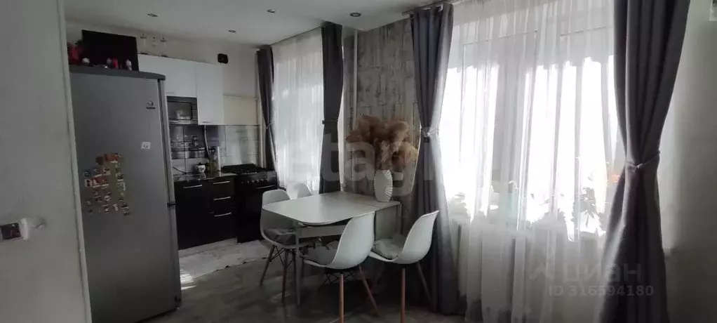 2-к кв. Крым, Бахчисарай ул. Гагарина, 3 (46.1 м) - Фото 0