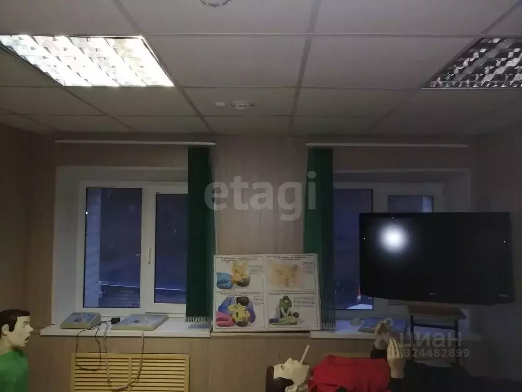 Помещение свободного назначения в Брянская область, Брянск просп. ... - Фото 2