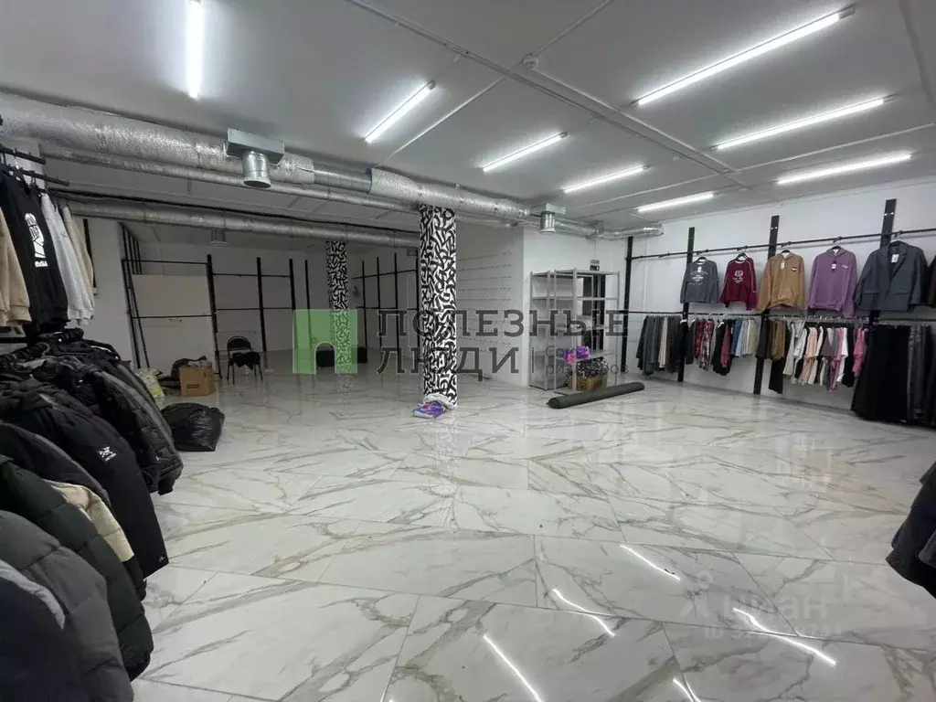 Помещение свободного назначения в Орловская область, Орел Рыночный ... - Фото 1