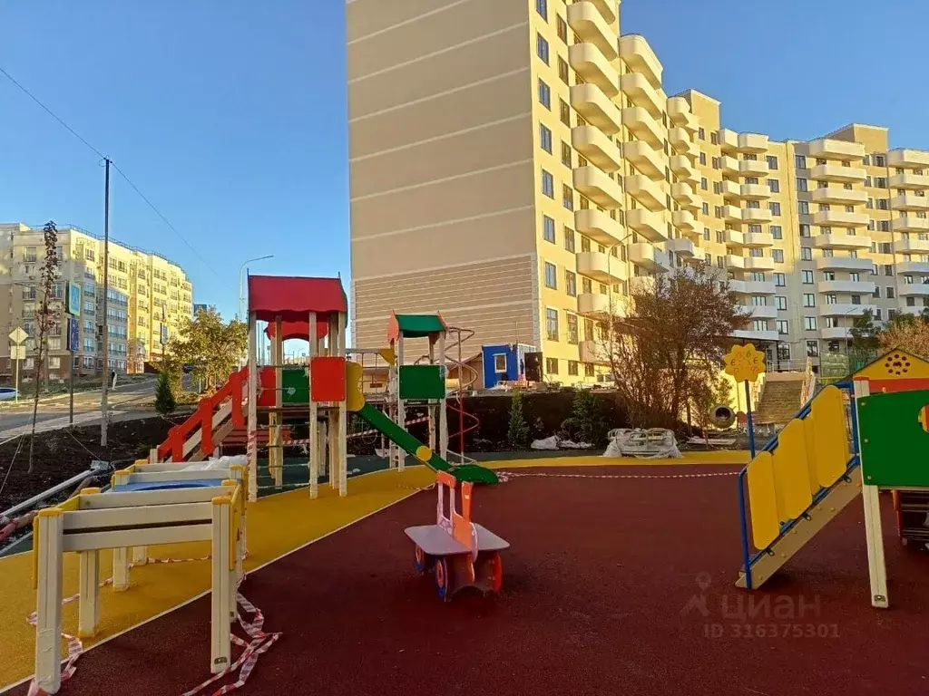 2-к кв. Краснодарский край, Геленджик ул. Маршала Жукова, 2к1 (71.48 ... - Фото 1