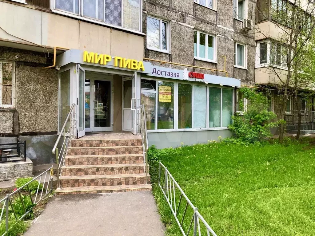 Сдаю Помещение 55 м Проходное рядом Метро 1-я лин - Фото 1