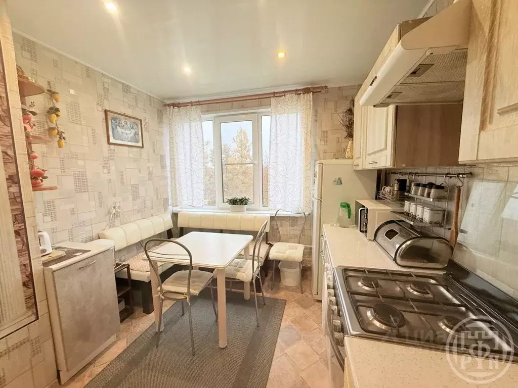 3-к кв. Ленинградская область, Выборгский район, пос. Первомайское ул. ... - Фото 1