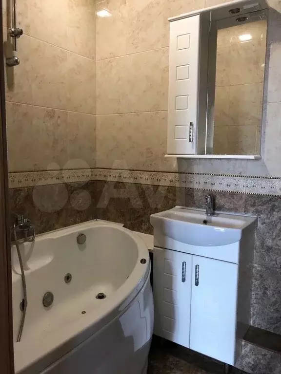 2-к. квартира, 70 м, 10/16 эт. - Фото 0