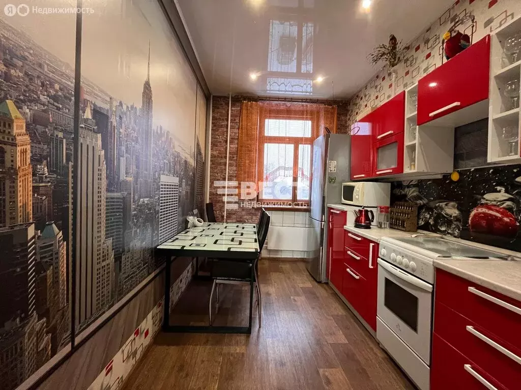 3-комнатная квартира: Ленинск-Кузнецкий, улица Горького, 10 (63.7 м) - Фото 1