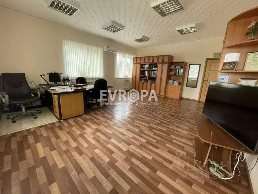 Офис в Ульяновская область, Ульяновск Локомотивная ул., 140А (80 м) - Фото 1