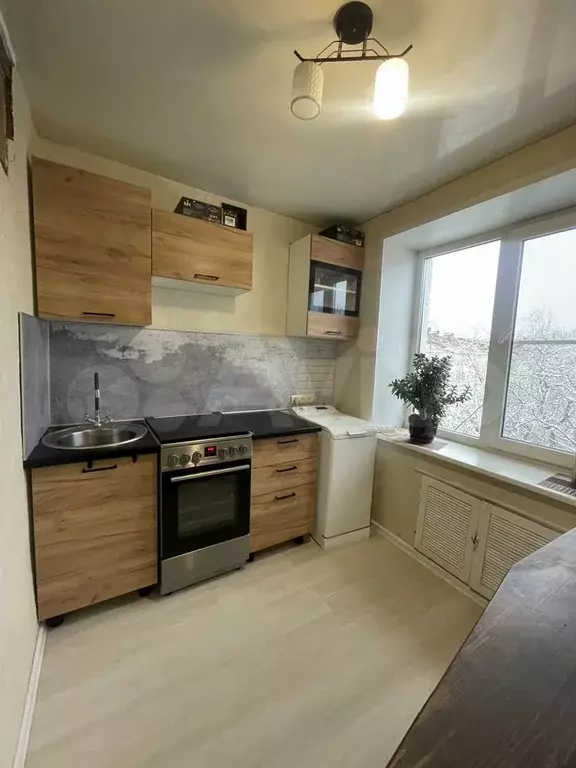 3-к. квартира, 60 м, 5/5 эт. - Фото 1