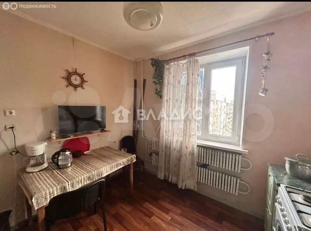 3-комнатная квартира: Белгород, улица Есенина, 16 (71 м) - Фото 1