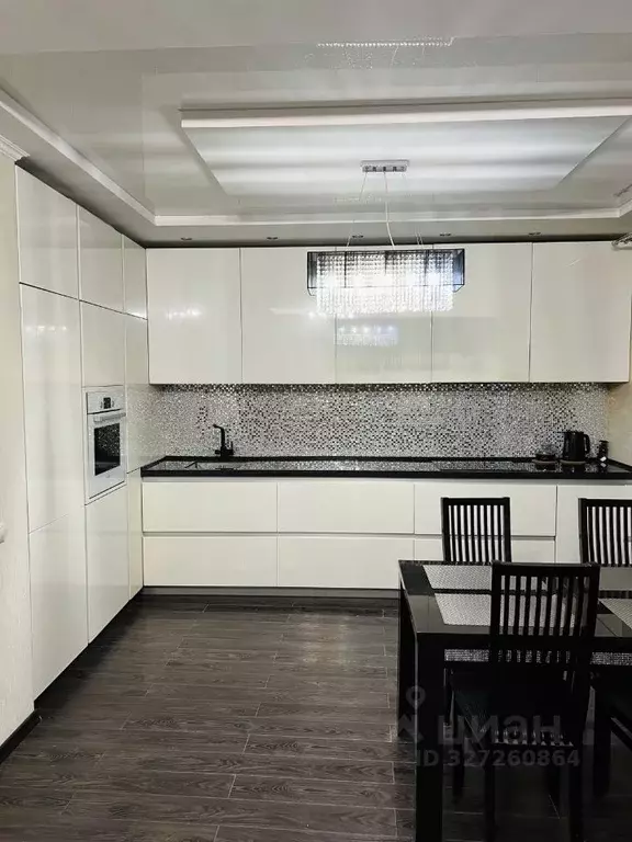 3-к кв. Омская область, Омск ул. Герцена, 246 (109.0 м) - Фото 1