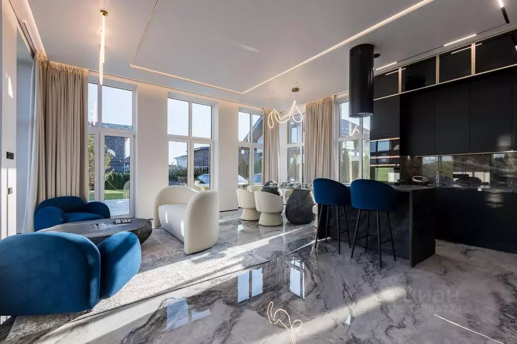 Дом, 250 м - Фото 1