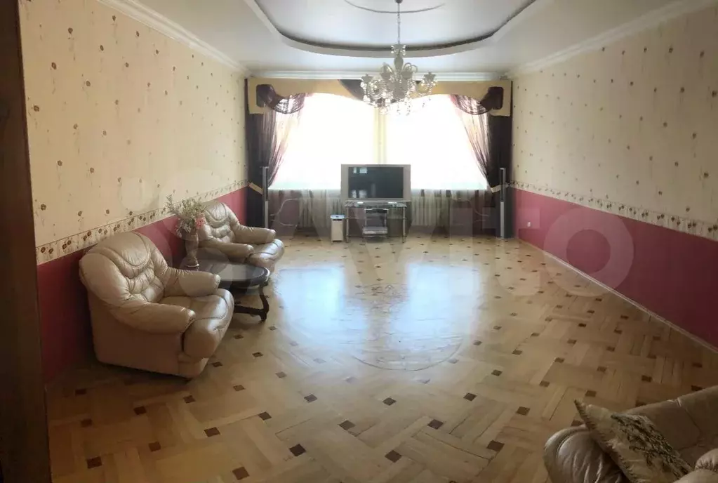 7-к. квартира, 136 м, 2/7 эт. - Фото 0