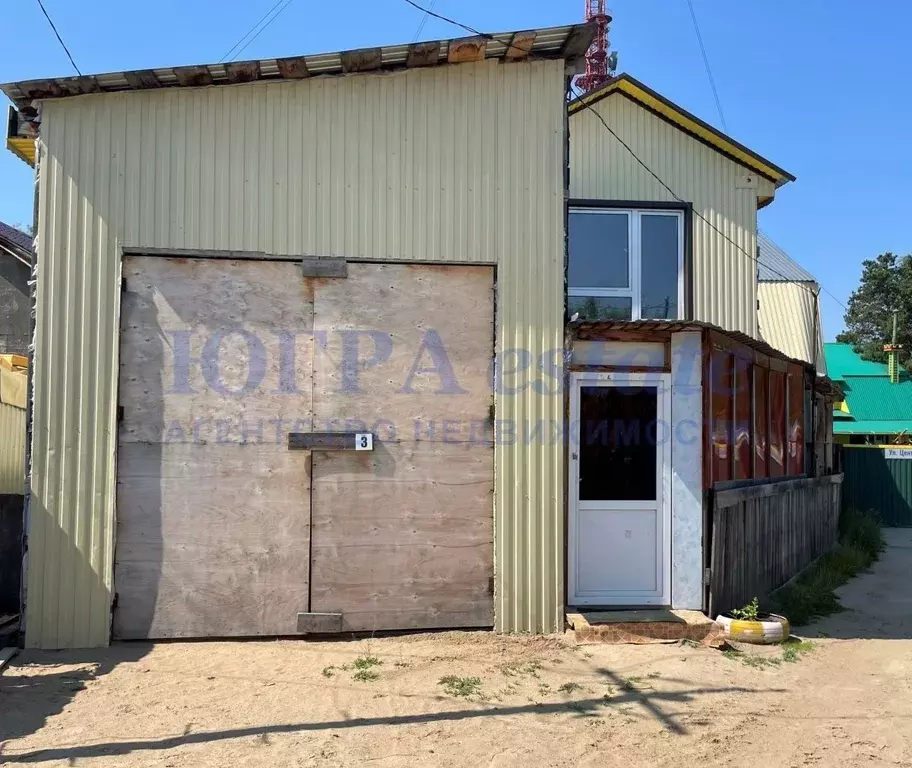 Дом в Ханты-Мансийский АО, Нижневартовск  (100 м) - Фото 1