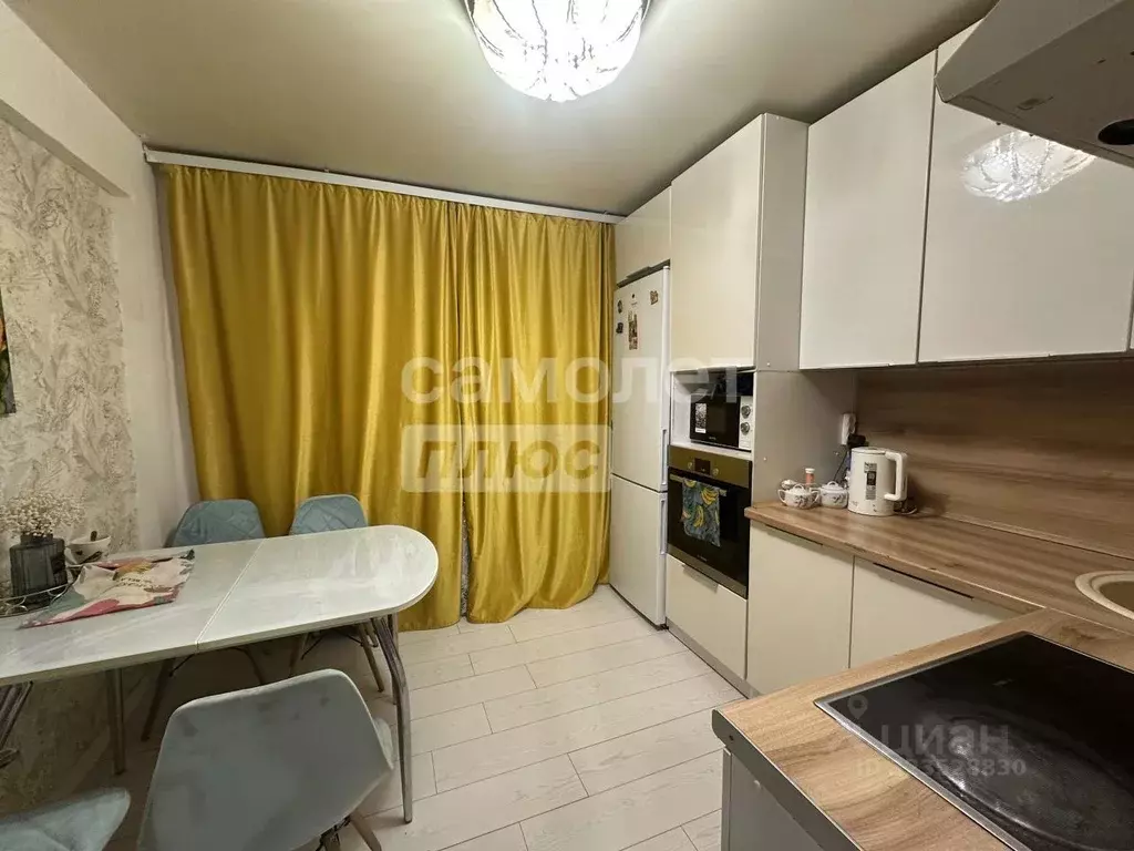 3-к кв. Иркутская область, Иркутск ул. Баумана, 231 (69.0 м) - Фото 2