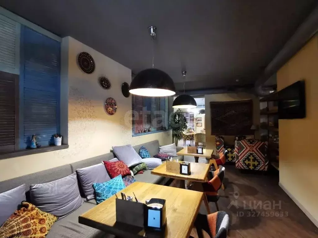 Помещение свободного назначения в Тюменская область, Тюмень ул. 50 лет ... - Фото 1