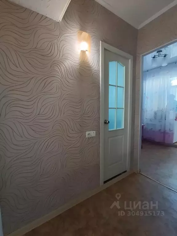 1-к кв. Крым, Щелкино Ленинский район, 3-й мкр, 94А (36.0 м) - Фото 1