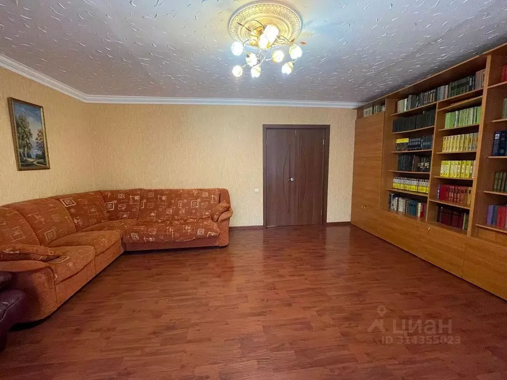 3-к кв. Татарстан, Казань ул. Юлиуса Фучика, 82 (88.0 м) - Фото 1