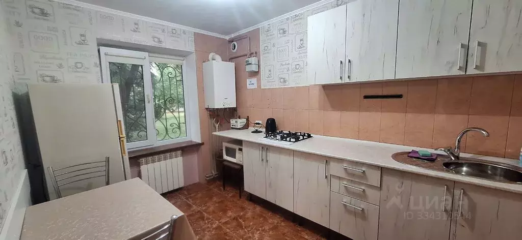 2-к кв. Крым, Феодосия муниципальный округ, Приморский пгт ул. ... - Фото 1