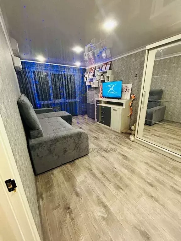 2-к кв. Белгородская область, Старый Оскол Жукова мкр, 4 (43.0 м) - Фото 0