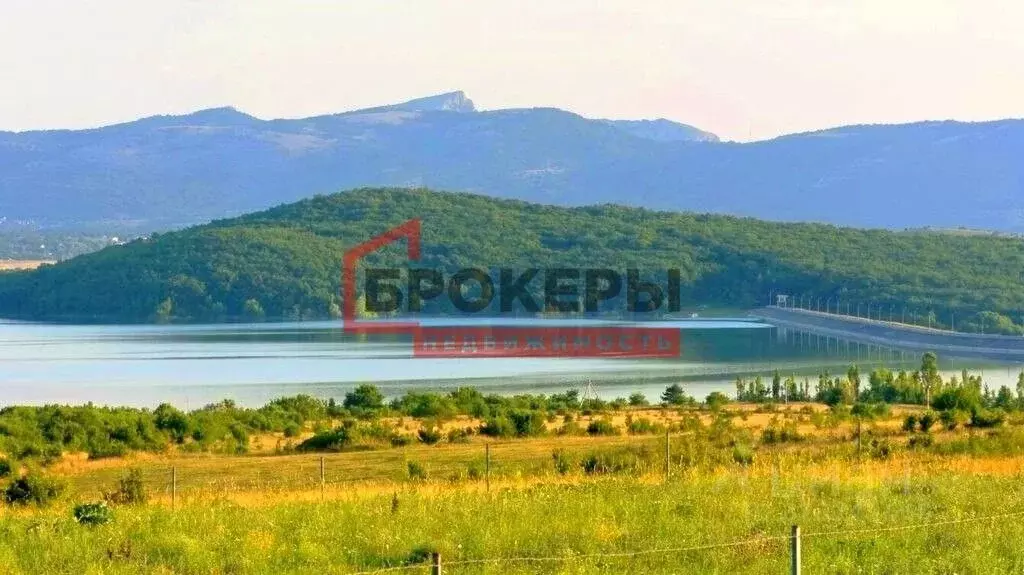 Участок в Севастополь с. Родниковское, ул. Менгирская (10.0 сот.) - Фото 1