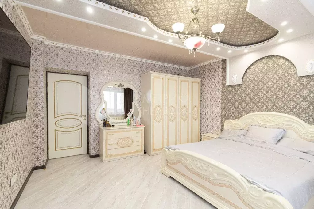 2-к кв. Тюменская область, Тюмень Солнечный проезд, 3 (78.7 м) - Фото 1