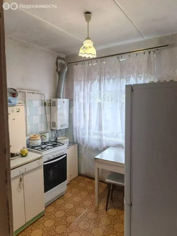 3-комнатная квартира: посёлок городского типа Белые Берега, Новая ... - Фото 1