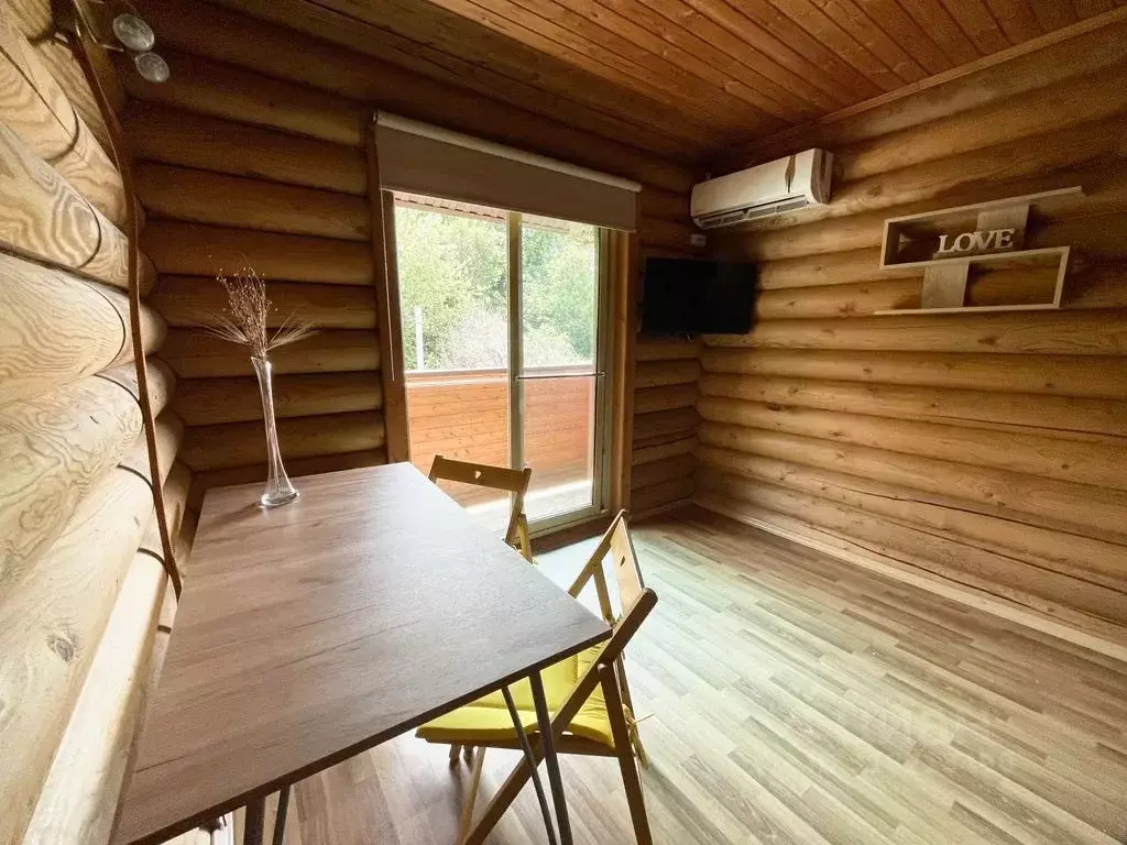 Комната Краснодарский край, Сочи Совет-Квадже мкр, ул. Есенина, 17В - Фото 1