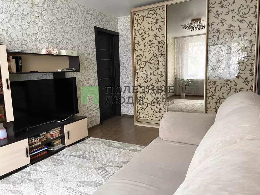 Продаётся 4-к квартира, 60.8 м - Фото 1