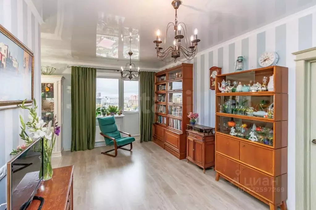 2-к кв. Тюменская область, Тюмень ул. Революции, 228к2 (55.3 м) - Фото 1