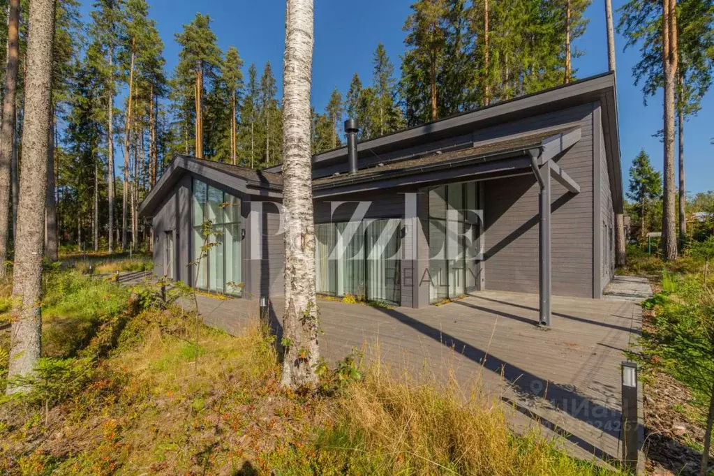 Дом в Ленинградская область, Выборгский район, Рощино пгт, Достоевский ... - Фото 2