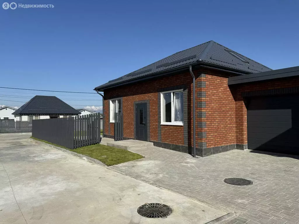 Дом в Калининградская область, Гурьевский муниципальный округ, посёлок ... - Фото 1